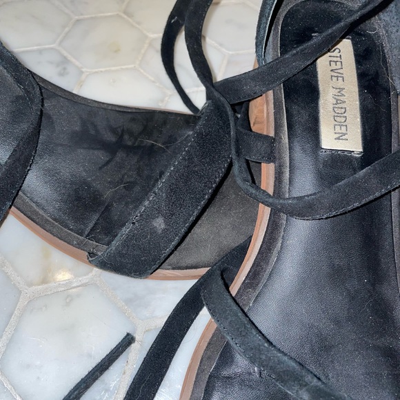 Steve Madden Black Heels with Strappy Design - Picture 2 of 5